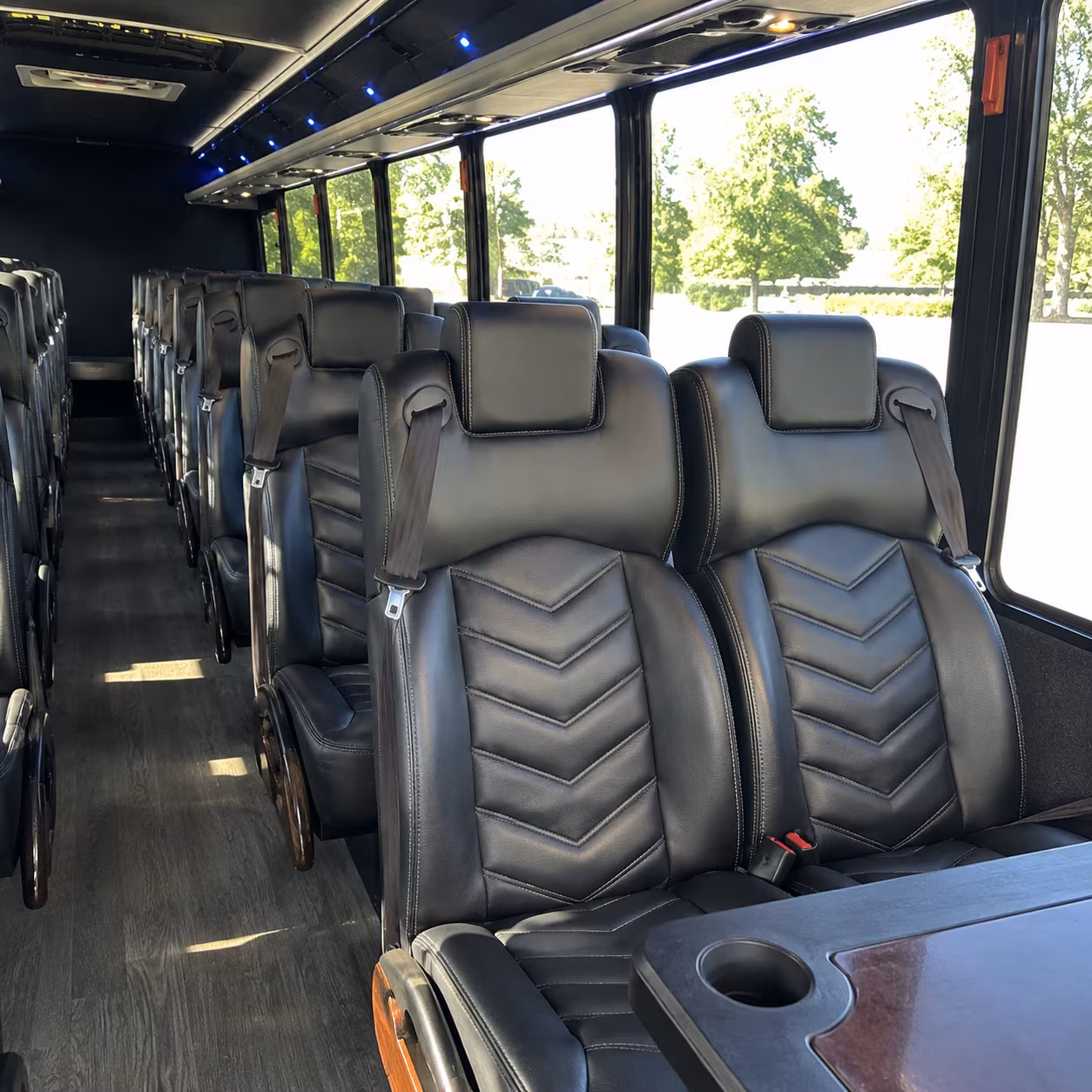 minibuses for trade show groups heading to the ontario convention center