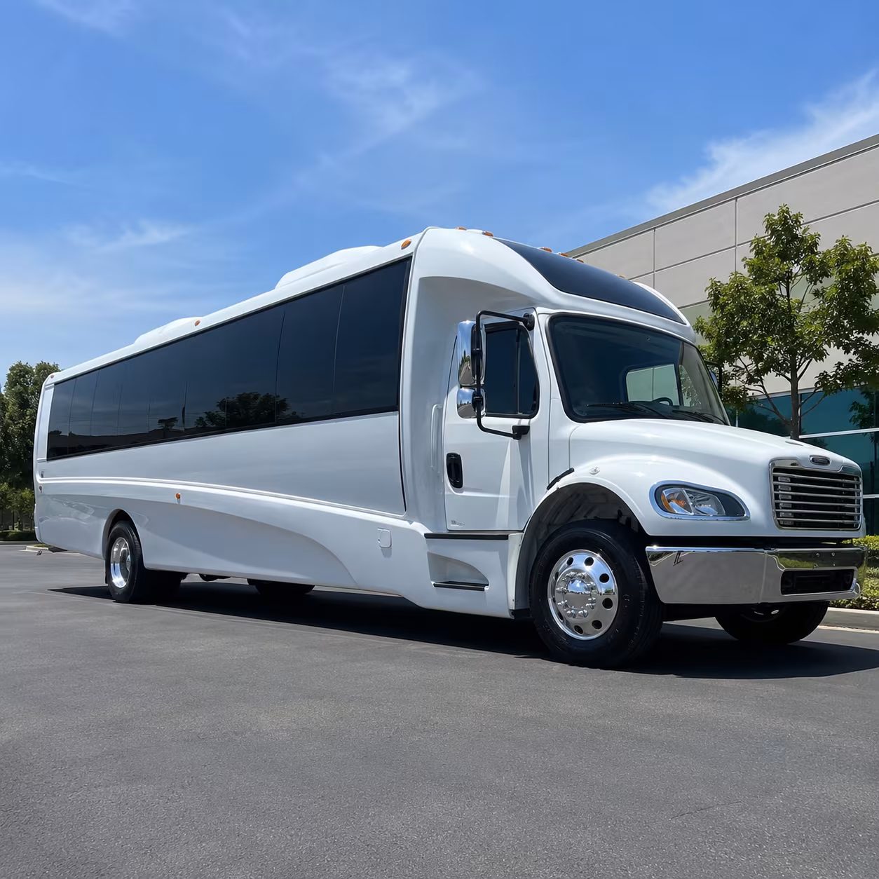 perris 28 passenger minibus