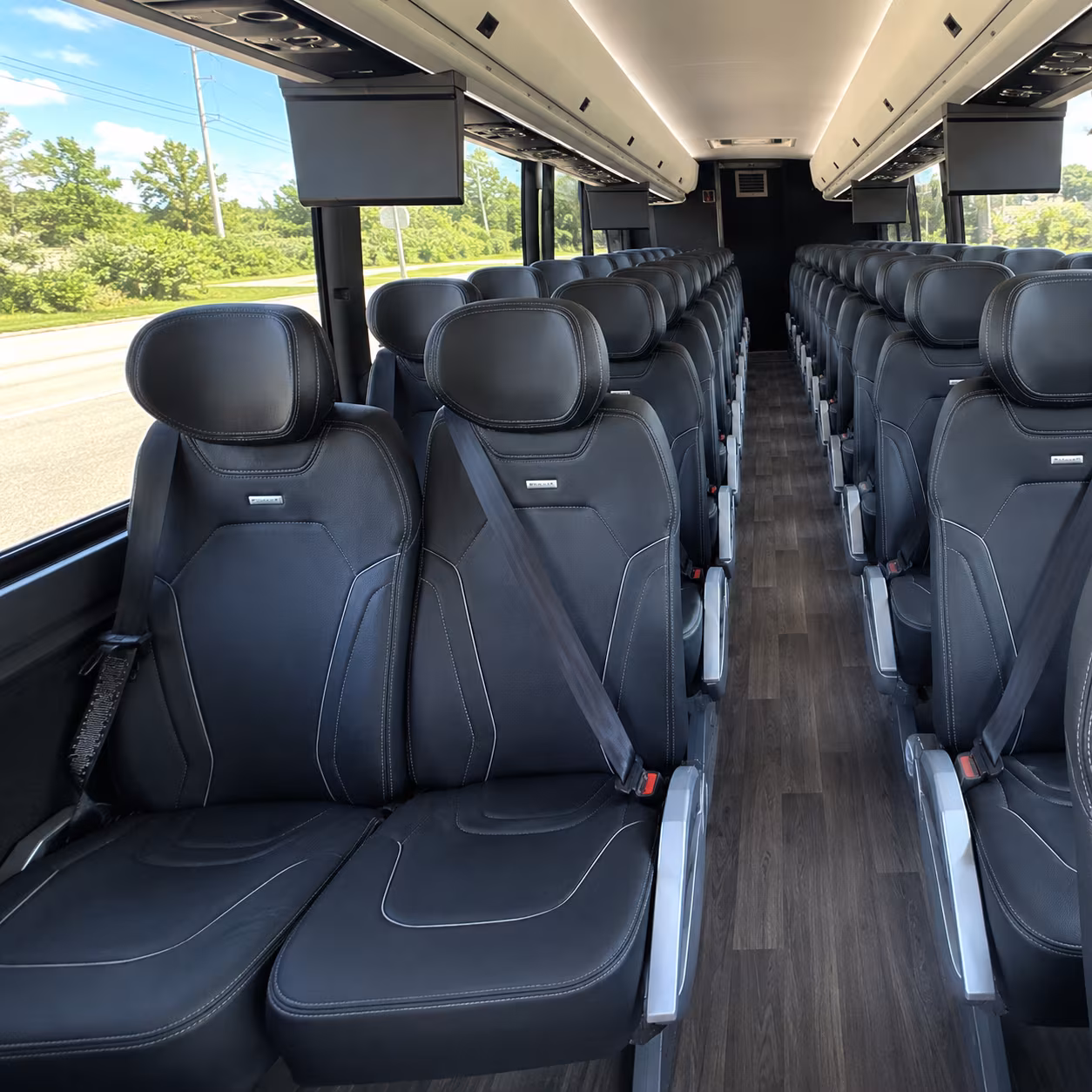 why rent using perrisminibuscompany com